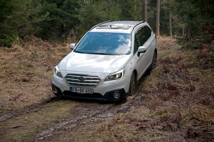  Subaru Outback 2.0D 2015 года  (фото 17 из 30)